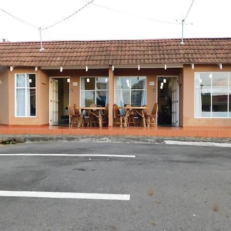 Condo Villa B27 Sleeps Five People - B28 Sleeps Six People - Price Includes Housekeeping Fees Not Taxes - Very Close To The Pool And Beach! Jacó Esterno foto