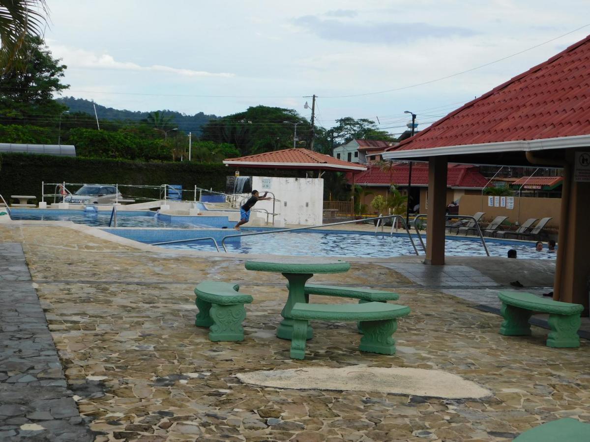 Condo Villa B27 Sleeps Five People - B28 Sleeps Six People - Price Includes Housekeeping Fees Not Taxes - Very Close To The Pool And Beach! Jacó Esterno foto