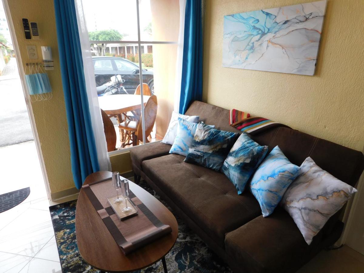 Condo Villa B27 Sleeps Five People - B28 Sleeps Six People - Price Includes Housekeeping Fees Not Taxes - Very Close To The Pool And Beach! Jacó Esterno foto