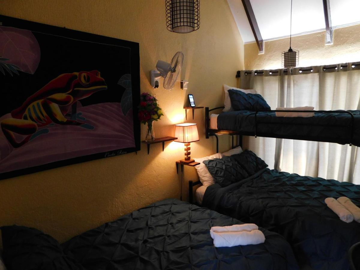 Condo Villa B27 Sleeps Five People - B28 Sleeps Six People - Price Includes Housekeeping Fees Not Taxes - Very Close To The Pool And Beach! Jacó Esterno foto