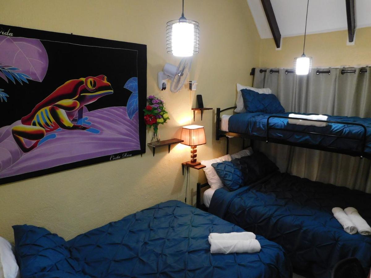 Condo Villa B27 Sleeps Five People - B28 Sleeps Six People - Price Includes Housekeeping Fees Not Taxes - Very Close To The Pool And Beach! Jacó Esterno foto