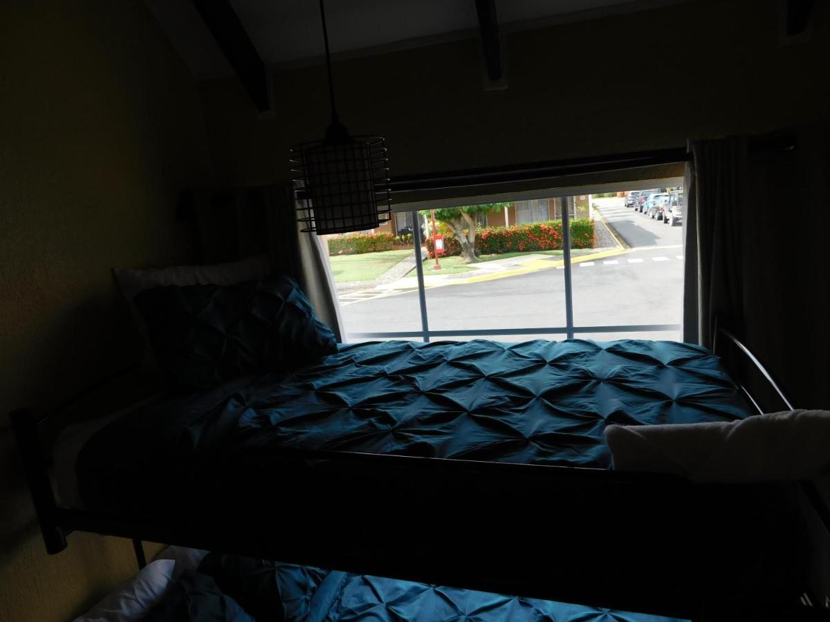 Condo Villa B27 Sleeps Five People - B28 Sleeps Six People - Price Includes Housekeeping Fees Not Taxes - Very Close To The Pool And Beach! Jacó Esterno foto