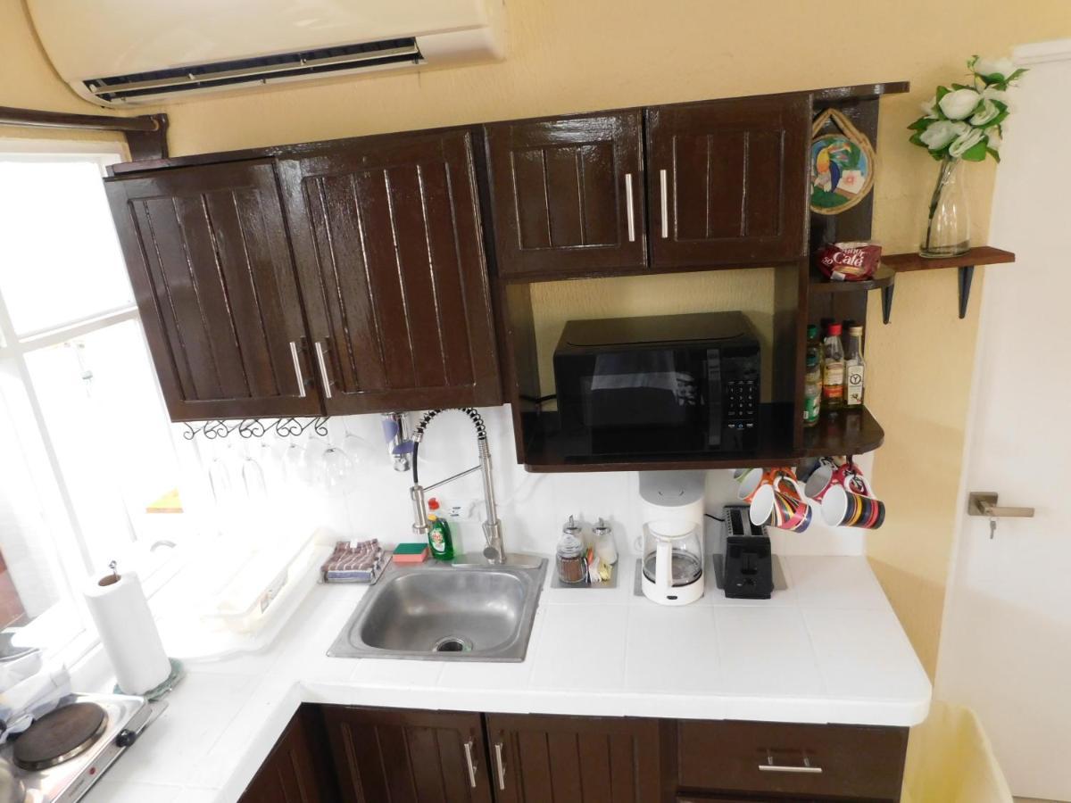 Condo Villa B27 Sleeps Five People - B28 Sleeps Six People - Price Includes Housekeeping Fees Not Taxes - Very Close To The Pool And Beach! Jacó Esterno foto